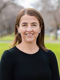 Lana Bennett's Instagram, Twitter & Facebook