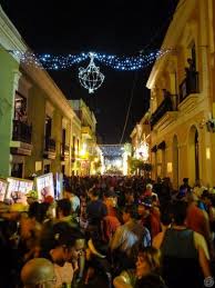 Calle San Sebastian En Las Fiestas De La Calle San Sebastian En 2020 San Sebastian Puerto Rico Vacaciones En Colombia