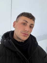 Looking for a Room and studio apartment