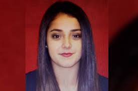 Jun 15, 2021 · el presidente sebastián piñera asistió este martes al funeral de la subinspectora de la pdi, valeria vivanco, quien fue asesinada en medio de un procedimiento policial el domingo en la pintana. Todo Sobre Valeria Vivanco T13