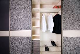 Personnalisez Vos Portes De Placard En Quelques Coups De Pinceaux Porte Placard Fabriquer Dressing Placard