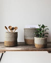 Midweek Is All About Keeping The Small Corners Of Our Space Organized To Help Bring Some Much Needed Calmne Decoration Objet Deco Ustensiles De Cuisine En Bois