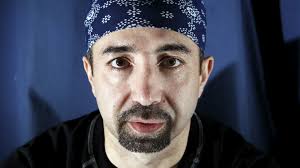 Bandeleder overbevist om at politi og ekskærester har fået ham uskyldigt  dømt