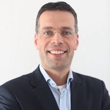 𝗗𝗶𝗿𝗸 𝗔𝗱𝗿𝗶𝗮𝗮𝗻𝘀𝗲 𝗸𝗿𝗶𝗷𝗴𝘁 𝗹𝗲𝗶𝗱𝗶𝗻𝗴  𝘁𝗿𝗮𝗻𝘀𝗮𝗰𝘁𝗶𝗲𝘁𝗲𝗮𝗺 𝘇𝗼𝗿𝗴𝘃𝗮𝘀𝘁𝗴𝗼𝗲𝗱 Dirk Adriaanse,  asssociate director zorgvastgoed, is een zeer ervaren specialist op de…