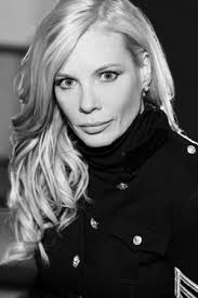 Deborah Gavin's Instagram, Twitter & Facebook