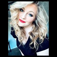 Macy Robertson (@macykrobertson)