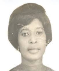 Obituary of Lyris Roberts