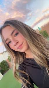 Alison Huber's Instagram, Twitter & Facebook