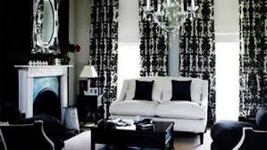 Siyah Beyaz Koltuk Takimina Uygun Perde