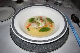 Choose from a huge variety of dishes ranging from appetisers, nourishing soups to seafood, and desserts. Review Singapore Airlines First To Fly A380 In First Class Suite