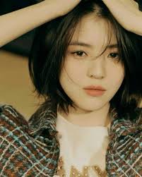 Trong khi đó, ryujin được biết đến là thành viên của. Disebut Mirip 10 Adu Pesona Han So Hee Ryujin Itzy Berambut Pendek