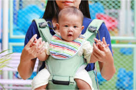 Saat bayi berusia 2 bulan, bayi hanya makan dari air susu ibu mereka dan kerena itulah bayi merasakan apa yang dirasakan ibu, meski ibu mereka tidak mengungkapkannya dalam bentuk kata. Bayi 2 Bulan Sudah Bisa Mengenali Warna Dan Suara Ibu