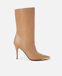 What color goes with camel boots? Dark Camel Boots Stella Mccartney