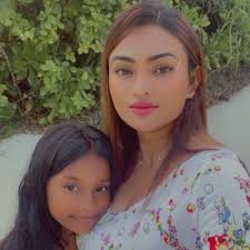 Nazu Naseem (@Nazunaseem)