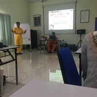 Aes logistics sdn bhd was founded by mandy ang guat ngoh in 1997. Lima Bintang Logistic Sdn Bhd Senai Office