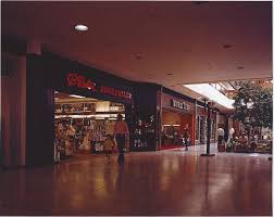 B Dalton Bookstore In Lincoln Mall In Matteson Il Vintage Mall Chicago History Favorite City