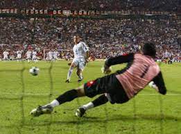 Tredici anni fa si giocava la finale di champions tutta tricolore. 17 Anni Fa La Finale Di Champions Tra Milan E Juve E Storia Shevchenko Buffon E Le Reazioni Social Nel 2020 Champions League Calciomercato Com