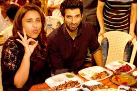 Aditya Roy Kapur And Parineeti Chopra Visit Mohammed Ali Road India Forums 160/163, merchant road, near minara mosque, mohammed ali road, mumbai phone: