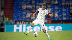 Als wichtigster begleiter der em gilt ohne frage der spielplan. Sponsoring Bei Der Fussball Em Geld Stinkt Nicht Cicero Online