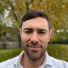 Leo Castellanos's Instagram, Twitter & Facebook