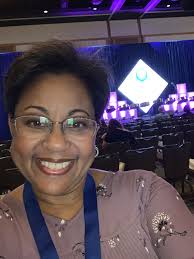 Kenya Jackson (@KenyaLovesAP)