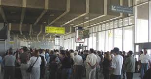 تشغل الخطوط المصرية مصر للطيران رحلاتها الدولية من مباني ركاب مطار القاهرة رقم 2 و 3. Ù…Ø·Ø§Ø± Ø§Ù„Ù‚Ø§Ù‡Ø±Ø© ÙŠÙ†Ù‚Ù„ Ø§Ù„Ø±Ø­Ù„Ø§Øª Ø§Ù„Ø¯Ø§Ø®Ù„ÙŠØ© Ù„ØµØ§Ù„Ø© 2 ÙˆØ§Ù„Ø¯ÙˆÙ„ÙŠØ© Ù„Ø±Ù‚Ù… 1