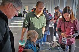 Vacations are times to explore the world around you, experience new things, and make lasting memories. From Hokie Researchers To Your Home Science Activities For Kids To Do This Summer Virginia Tech Daily Virginia Tech