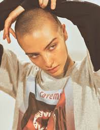 Pin By Efekan On Hair Today Gone Tomorrow Face Bald Girl Short Hair Styles