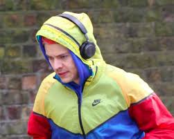 A couple are from the late late show's crosswalk. Harry Styles Goes For A Run In London Wearing Nail Polish And Holding A Shake