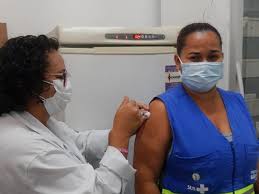 Why has the oxford/astrazeneca vaccine trial been paused? Saude Inicia Imunizacao Com A Vacina De Oxford Astrazeneca Secretaria Municipal Da Saude Prefeitura Da Cidade De Sao Paulo