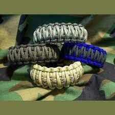 However, you'll need approximately 13 feet if you're interested in making a stitched lanyard king cobra. King Cobra Paracord Survival Bracelet Paracord Paul Bracelets And Military Dog Tag Gear