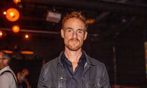 Check spelling or type a new query. Vincent Leclerc Encense Sa Jeune Covedette Dans La Serie Alerte Amber Showbizz Net
