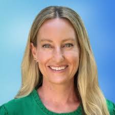 Katherine Moe's Instagram, Twitter & Facebook