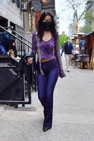 Apr 14, 2021 · bella hadid's new york city penthouse is off the market, the post can exclusively reveal. Bella Hadid Looks Striking In Purple Leaving Sister Gigi S Apartment Headed To Zero Bond In New