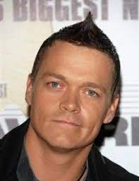 Well, i'll be gum sculpture hidden in the back of a closet. Celebrities With Last Name Arnold Famousfix Com List