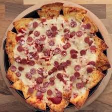 93 5k likes 2 082 comments foody foodyeating on instagram who would demolish these pizza nachos twisted food twisted recipes pizza nachos food