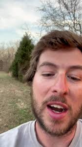 Bank Flipped a beaver up with a chatterbait like what just happen lol  #feelsbad #soreleg #beaver #chatterbait #diawa #dobynsrods #fyp #viral  #bigsonly