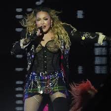 Por que Madonna escolheu lançar um álbum durante a Copa do Mundo?