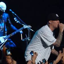 Crazy and great at the same time. What Happened To Limp Bizkit Spinditty