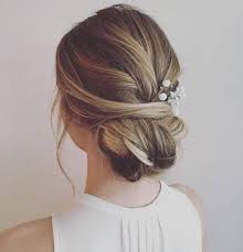 25 bridesmaids' half up hairstyles that inspire. 10 Beautiful Hairstyles For Bridesmaid For Weddings Hair Styles Party Hair Updos Long Hair Styles