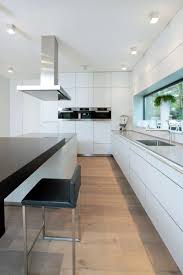 Esstisch Als Kontrast Zur Kuche Haus Kuchen Kuchen Design Kuchendesign