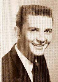 Hi Rhonda, This may be of interest, photo of a young Ted Holloway, I share  the same Great Grandmother as the Holloways.