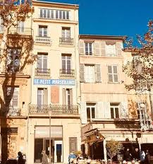 Sudcorner Noelbleu Aix Marseille Sunisgood Instagram Coups