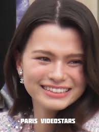 Becky Armstrong Speaking French