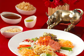 Yee sang, a colourful salad used during chinese new year. Chinese New Year 2021 Yee Sang Platters Available For Takeaway And Delivery In Kl Buro 24 7 Malaysia
