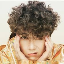 休班警無牌駕駛返工自炒撞欄後逃去】 【9罪判200小時服務令散庭後暴走百米未有撞欄】 Tg channel 現已成立，請追蹤以觀看最新資訊