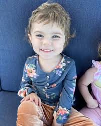 THIS is the harsh reality of Childhood Cancer. 🚨Before you scroll the last  4 photos may be sensitive to my fellow cancer fighting moms or child loss  moms. They will show how