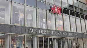 in neubrandenburg ist die filiale der modekette h m im haus der kultur und bildung zu finden wie lange noch ist ungewiss neubrandenburg mode kette h m