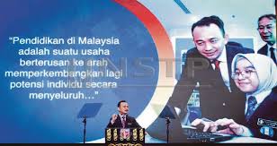 Menteri pendidikan dan kebudayaan, nadiem makarim memimpin upacara hari guru nasional pada senin, 25 november 2019. Mansuh Tugas Perkeranian Guru Hanya Mukadimah
