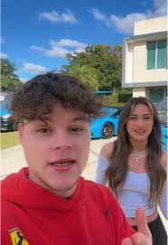 Amber Vickroy's Instagram, Twitter & Facebook